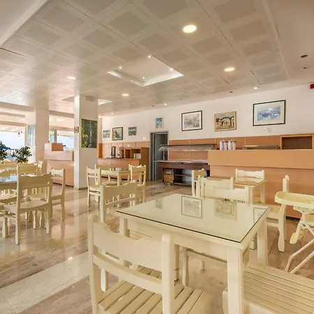 Tropical Sol Hotel 3*