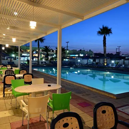 فندق Tropical Sol 3*