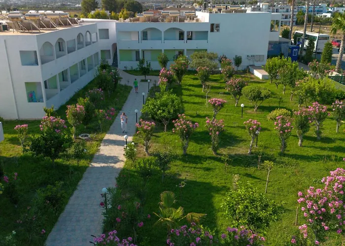 Tropical Sol Hotel 3*