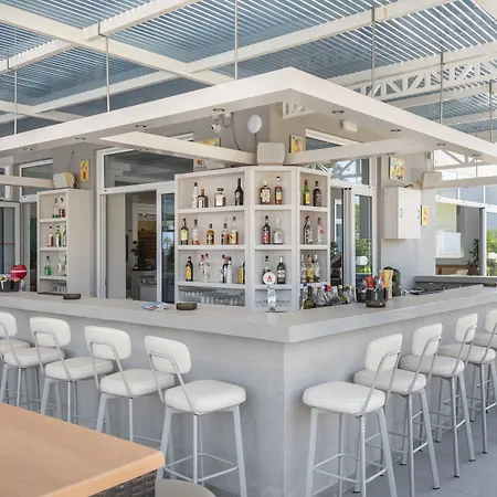 Tropical Sol מלון 3*